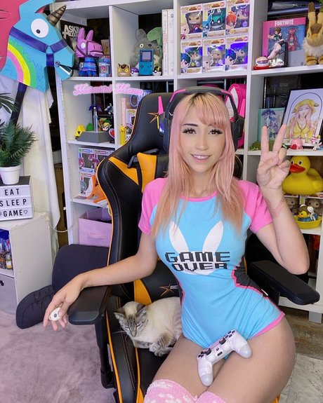 Mercurial Mouse star du porno gratuit image