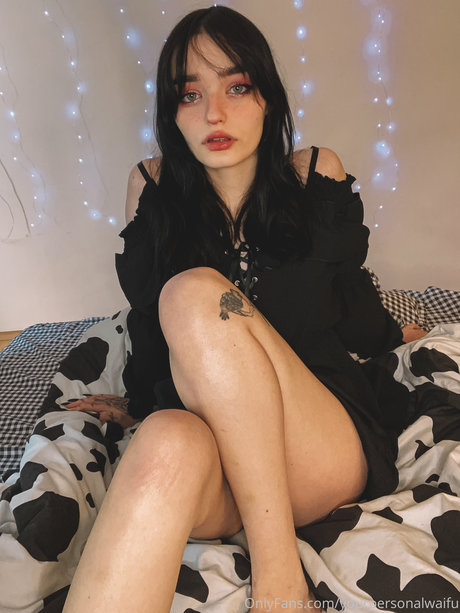 YourPersonalWaifu modèle galeries