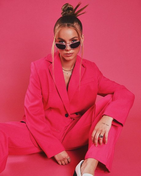 Anna Shumate modèle chaud archive