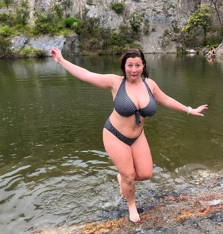 Bel Larcombe star du porno gratuit des photos