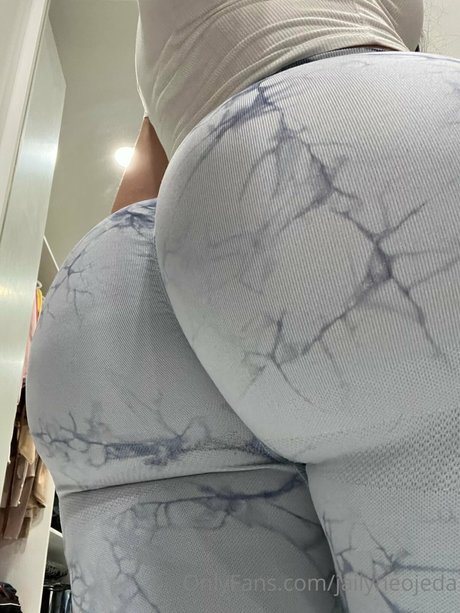 Jailyne Ojeda modèle chaud photos