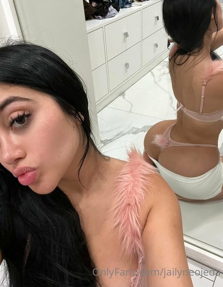 Jailyne Ojeda actrice chaude galeries