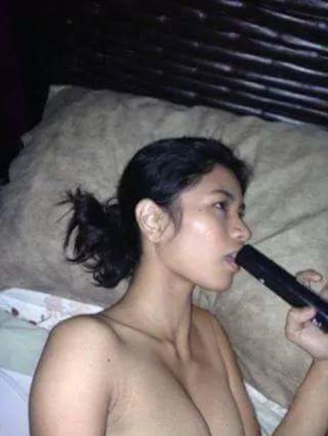 Nyaaati modèle joli archive