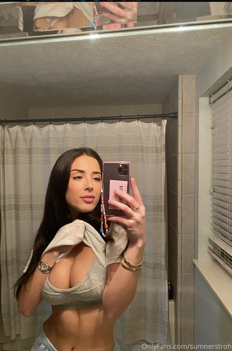 Sumner Stroh actrice chaude photos