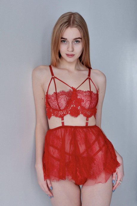 Vlada Dobryak star du porno érotique image