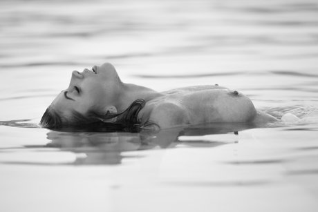 gros seins maigres onlyfans pornographique en haute définition img