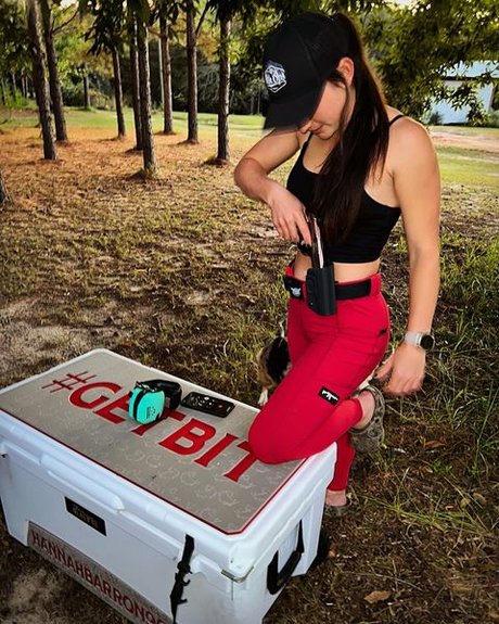 Hannah Barron star érotique photo