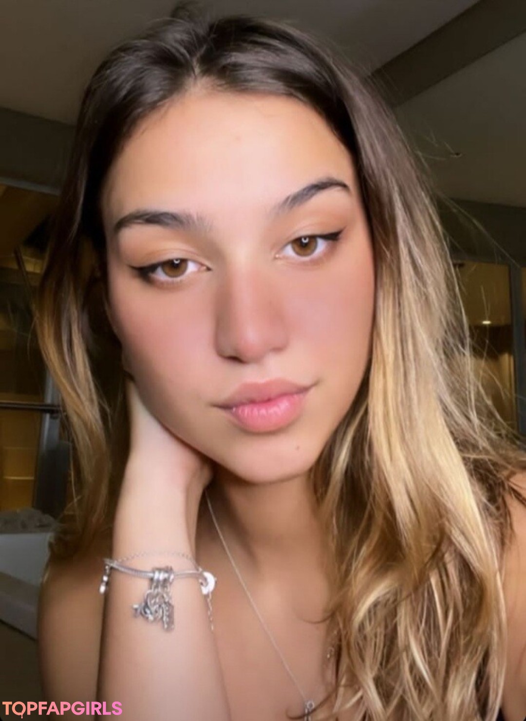 fans asiatiques poilus uniquement belle haute qualité archive