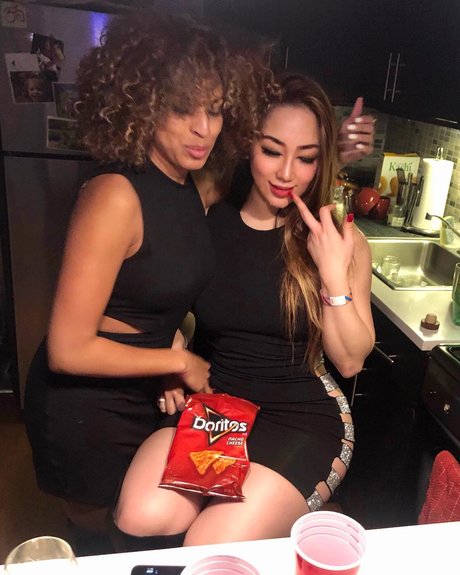 chatte nue onlyfans érotique parfait archive