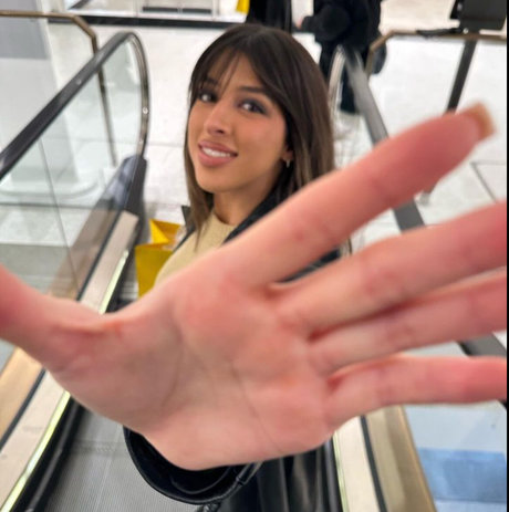 Shannon Singh jolie actrice des photos