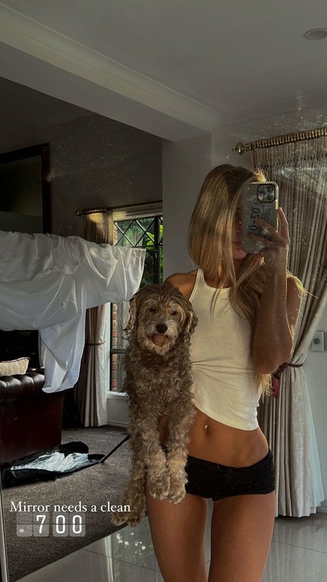 Cassie And Chloe Roberts star du porno parfaite collection