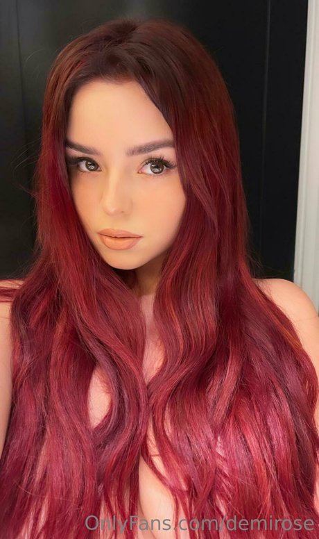 Demi Rose_ modèle de haute qualité photo