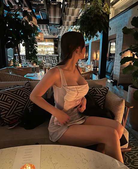 Elsie Hewitt modèle artistique image