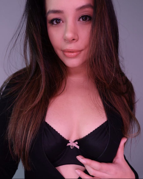 Sofiandrea actrice chaude des photos