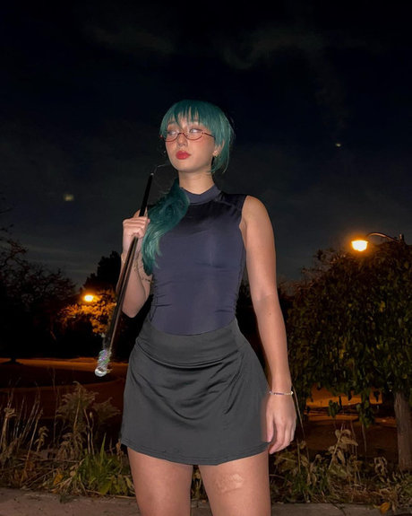 Sabrina Pezeshkian_ mannequin photos