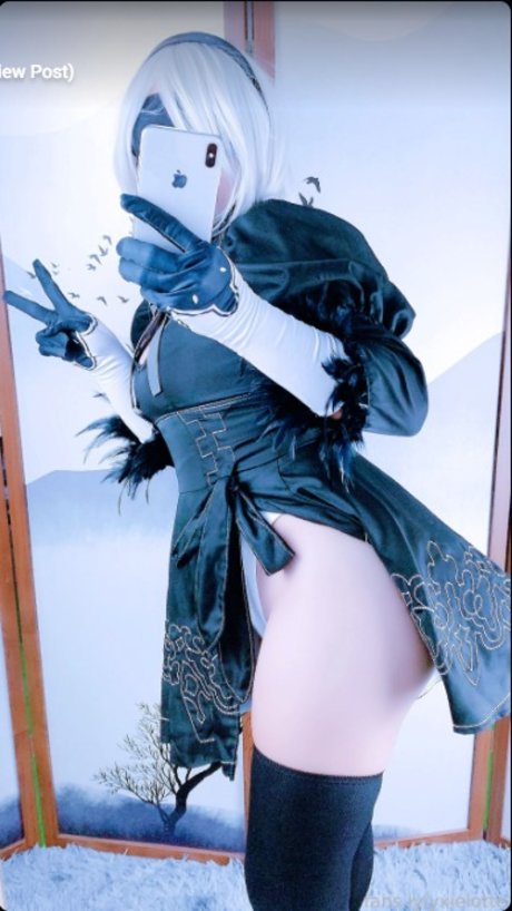 Yaxie Lotte actrice artistique des photos