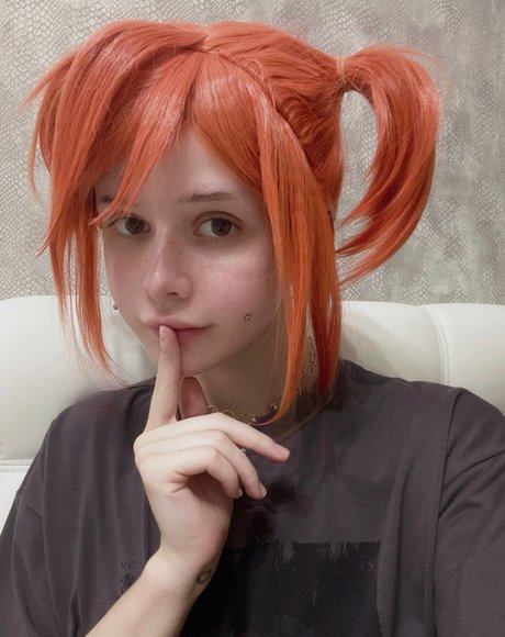 Fraulein Milk modèle chaud image