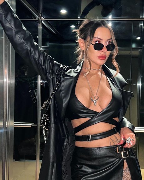 Lacey Montgomery actrice érotique photo