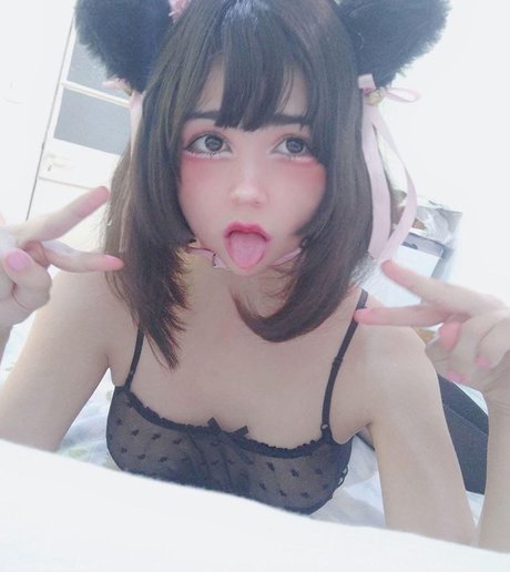 Little mewi actrice images