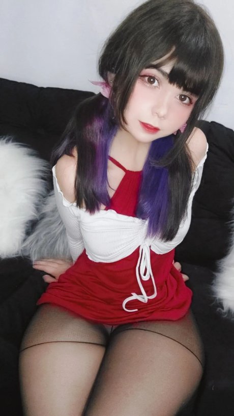 Little mewi jolie star du porno galeries