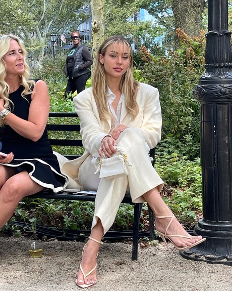 Charly Jordan star du porno xxx archive