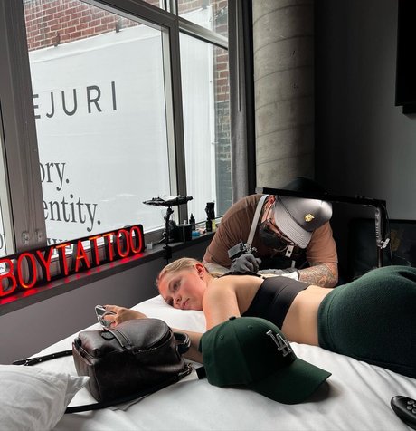 petite blonde onlyfans des nus parfaits des photos