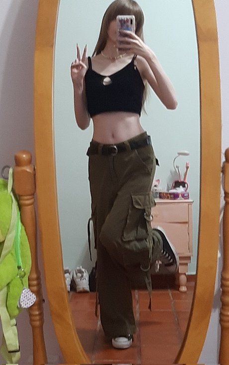 Kiki Glitter Cosplay actrice libre img