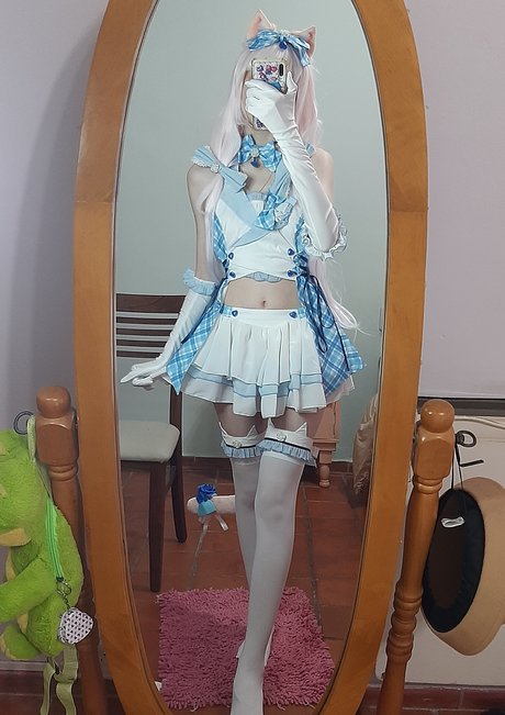 Kiki Glitter Cosplay modèle érotique image