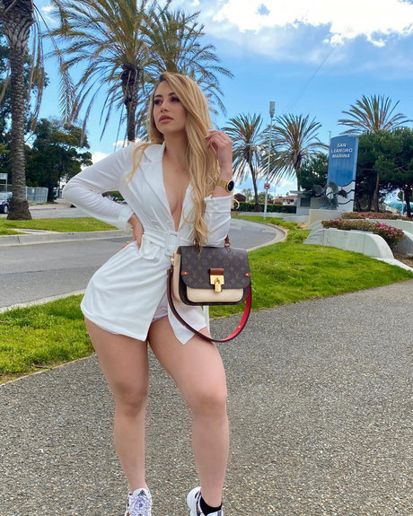 Mariam Olivera modèle xxx photo