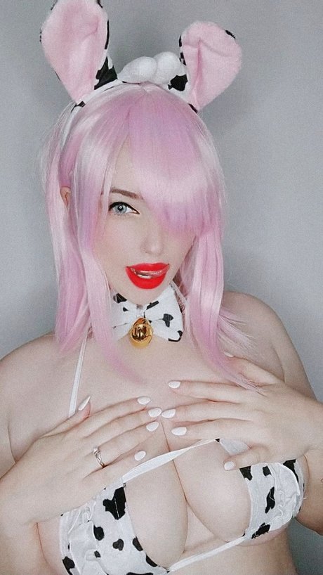 Jyuna modèle adulte photos