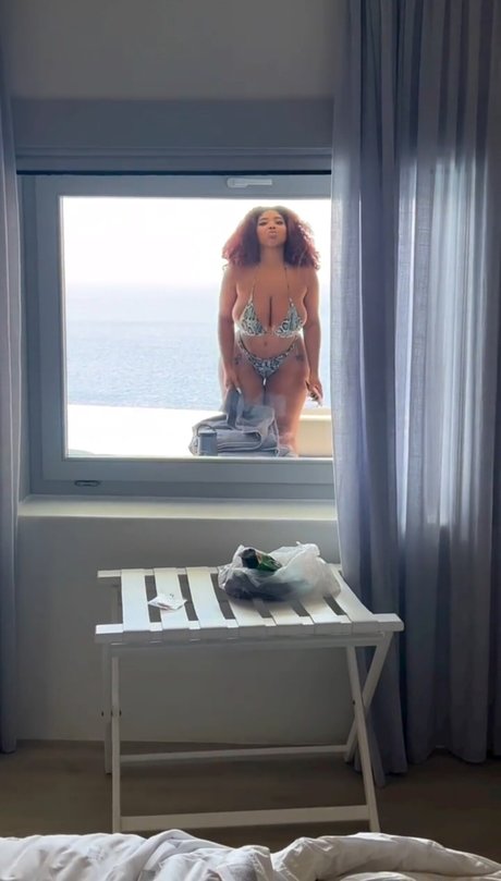 Shadee Monique étoile exclusive images