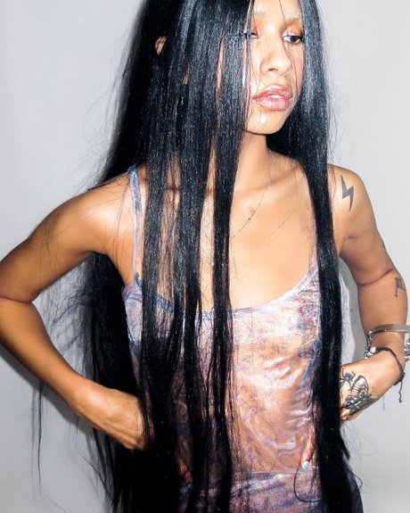 _Andrea Cervantes modèle érotique archive