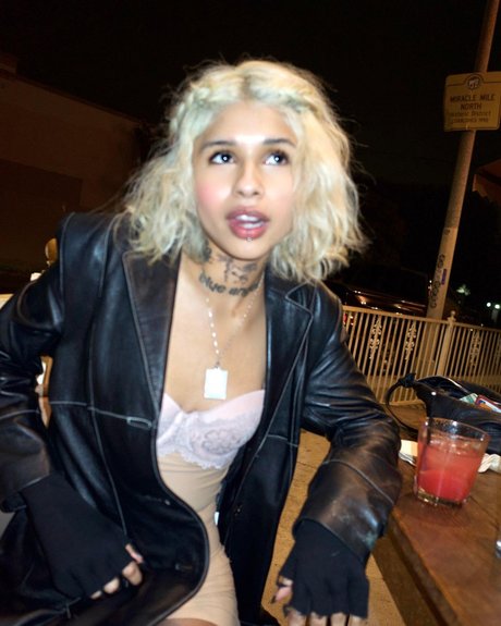 _Andrea Cervantes belle actrice des photos