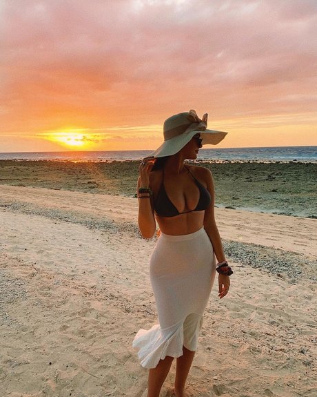 Emma Char modèle adulte image