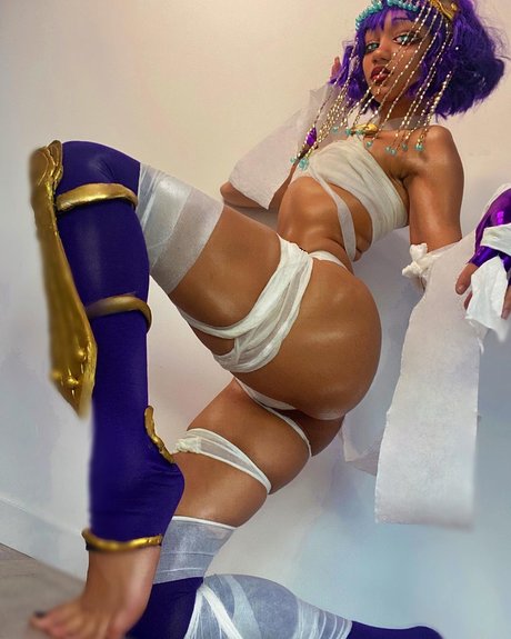 Ladokei Crystal star du porno parfaite galeries