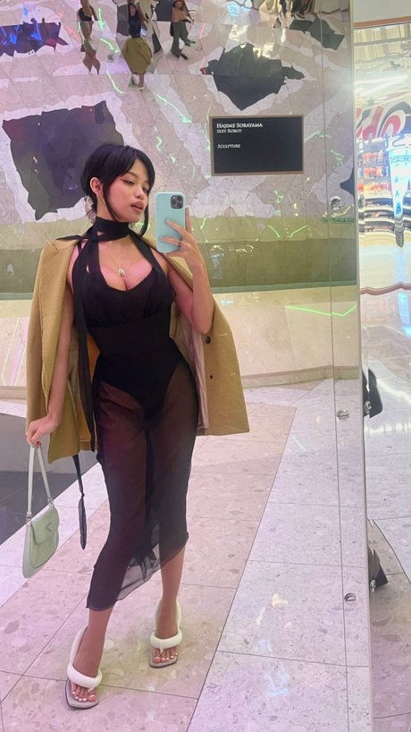 Alyssa Silos star du porno nue images