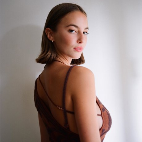 Amelie Manzoli star du porno chaude image