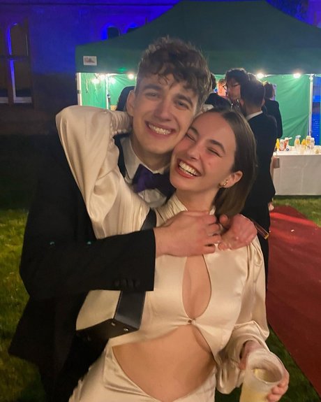 Amelie Manzoli actrice de nus photo