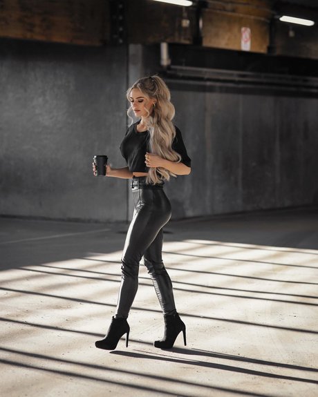 Anna Nystroem star du porno gratuite photos