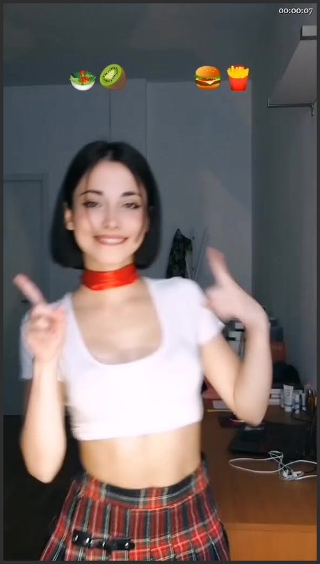 Lucrelisa_ art étoile galeries