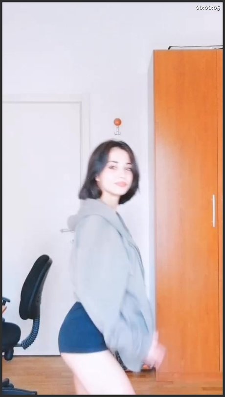 Lucrelisa_ belle actrice photo