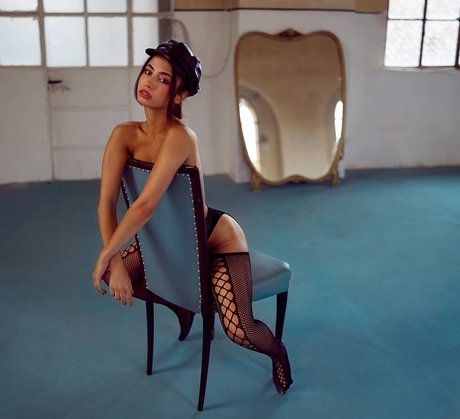 Lucrelisa_ modèle meilleur archive