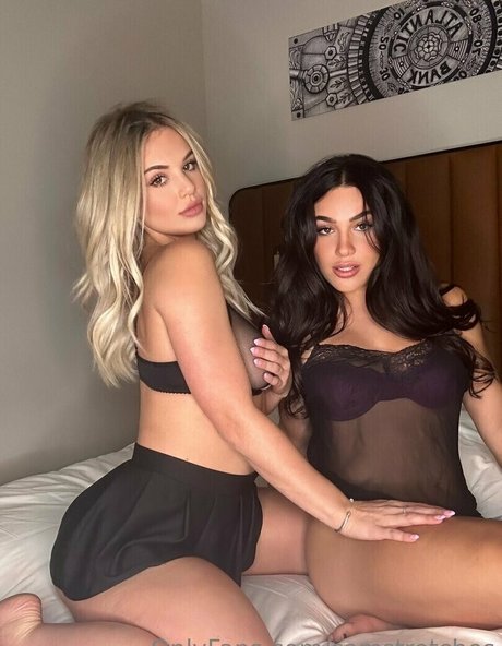 Sterling Claire Bennett actrice sexy galerie