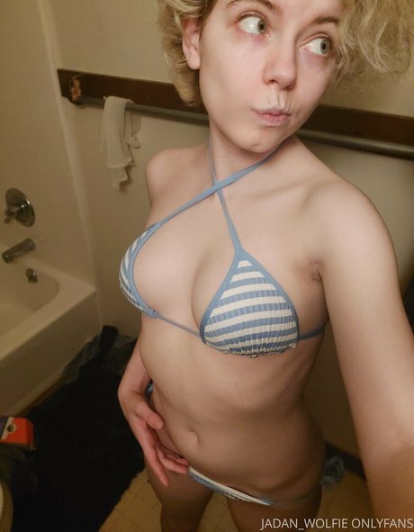 aisselles poilues onlyfans nu sexy images