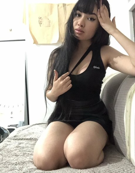 naomieve modèle pornographique des photos