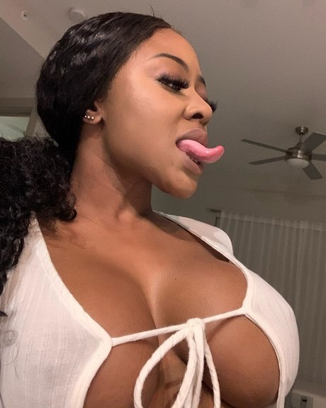 Snowblack modèle hd archive