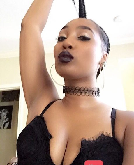 mikashay mannequin photo