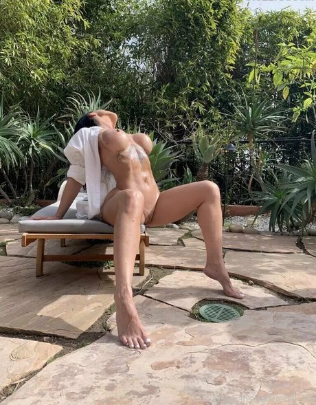 Rebel Lilly actrice sexy img