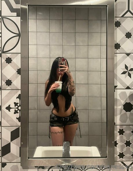 Vanessxo star du porno gratuite image