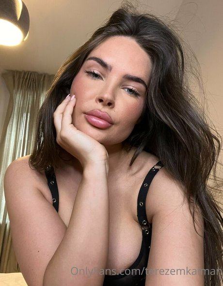 Tereze Kalman modèle érotique images